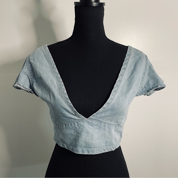 prettylittlething | flared sleeve blue denim crop top - Picture 6 of 13
